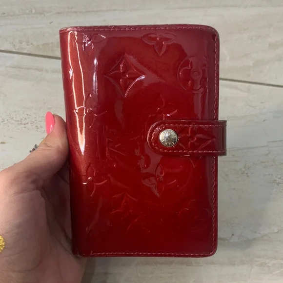 Louis Vuitton Wallet - Picture 2 of 11